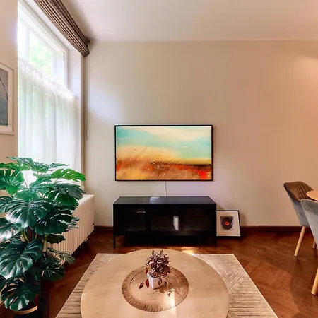 Grand 1873, Sauna, Old Town, Sunny & Calm Apartman Tartu